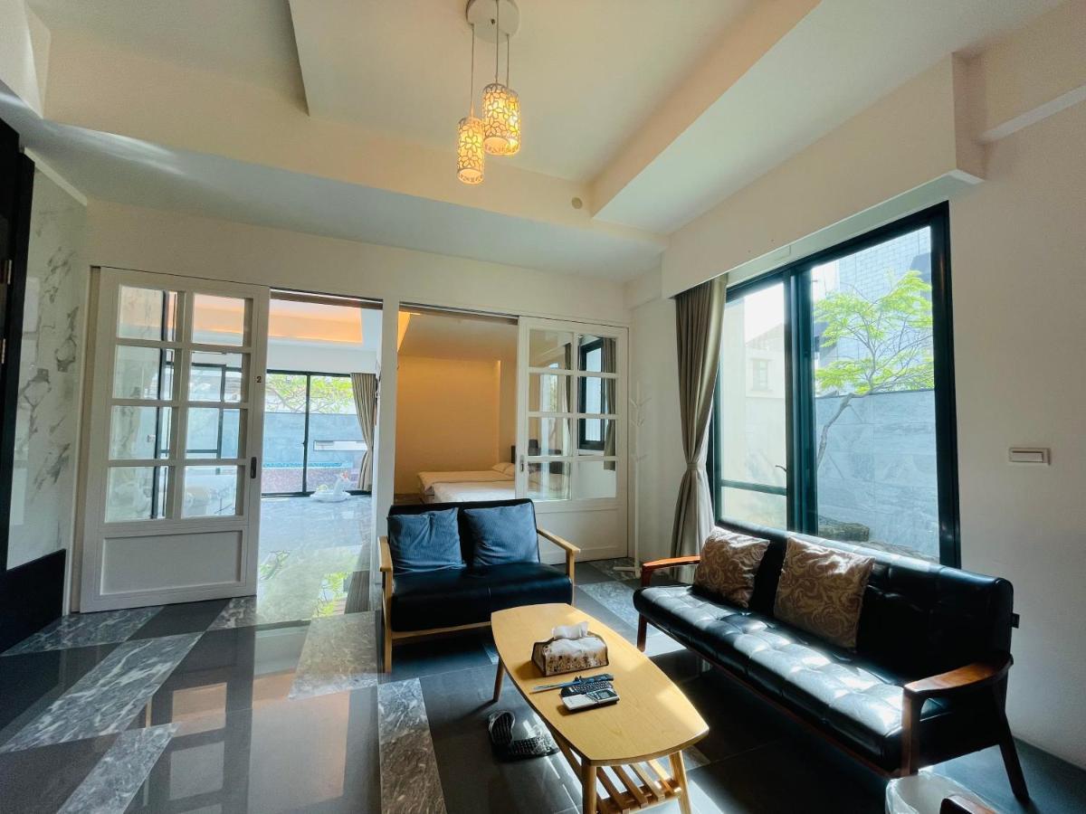 Fun Holiday Family Hostel Tainan Zewnętrze zdjęcie