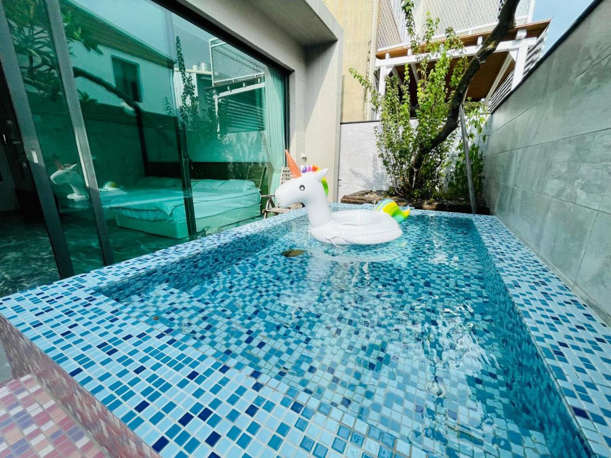 Fun Holiday Family Hostel Tainan Zewnętrze zdjęcie