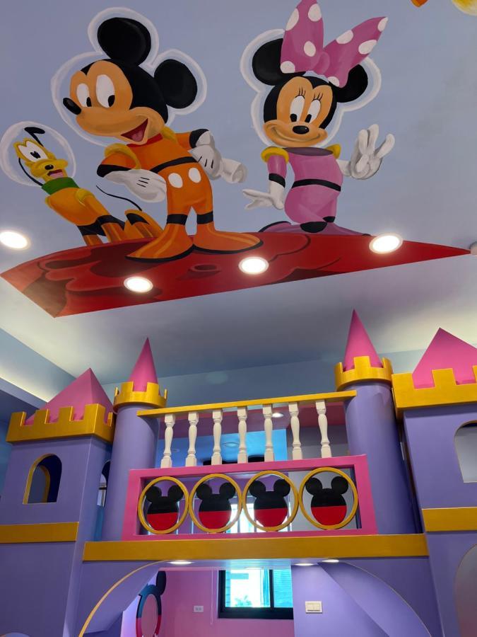 Fun Holiday Family Hostel Tainan Zewnętrze zdjęcie