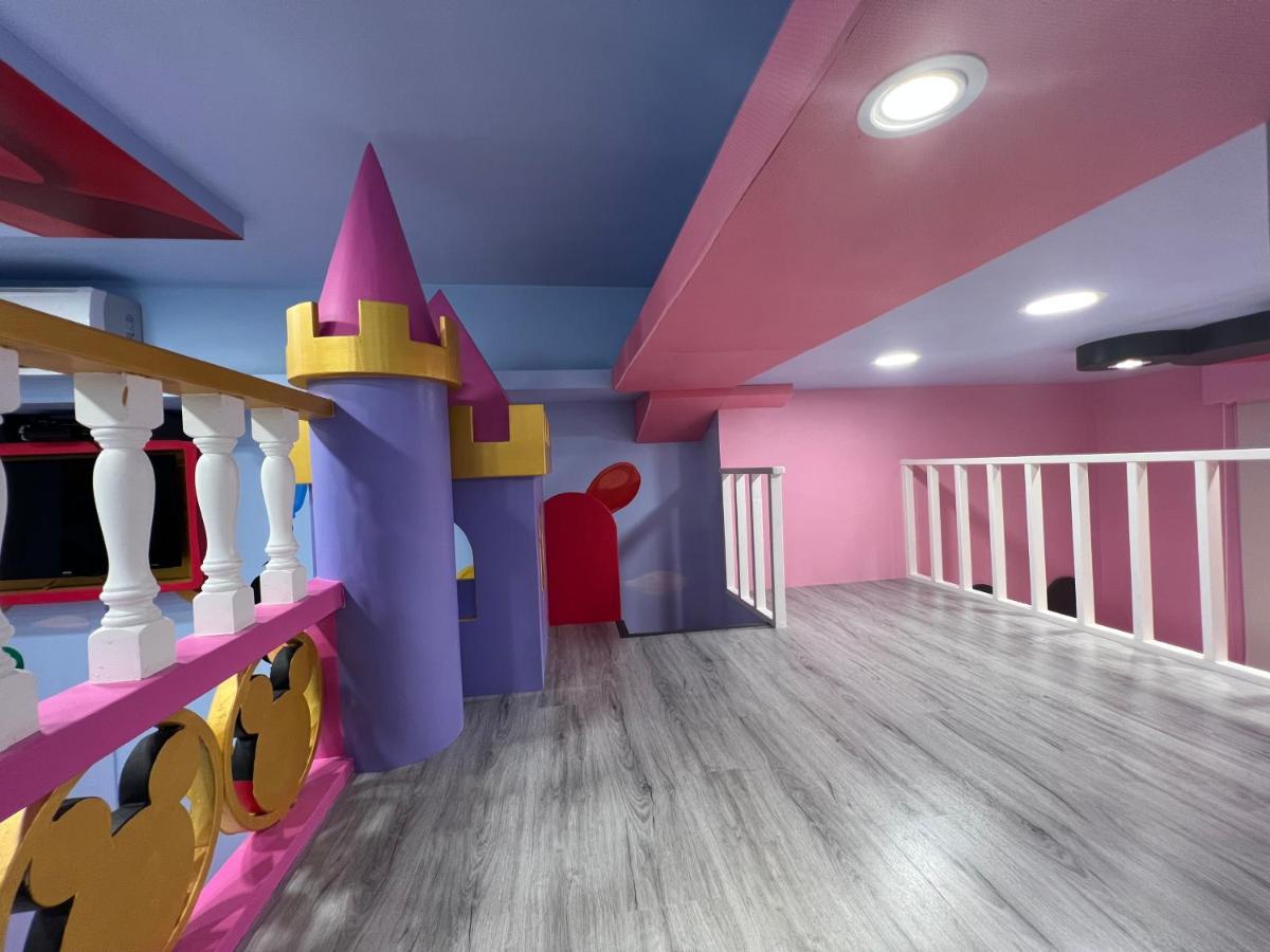Fun Holiday Family Hostel Tainan Zewnętrze zdjęcie