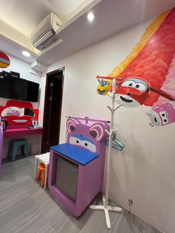 Fun Holiday Family Hostel Tainan Zewnętrze zdjęcie