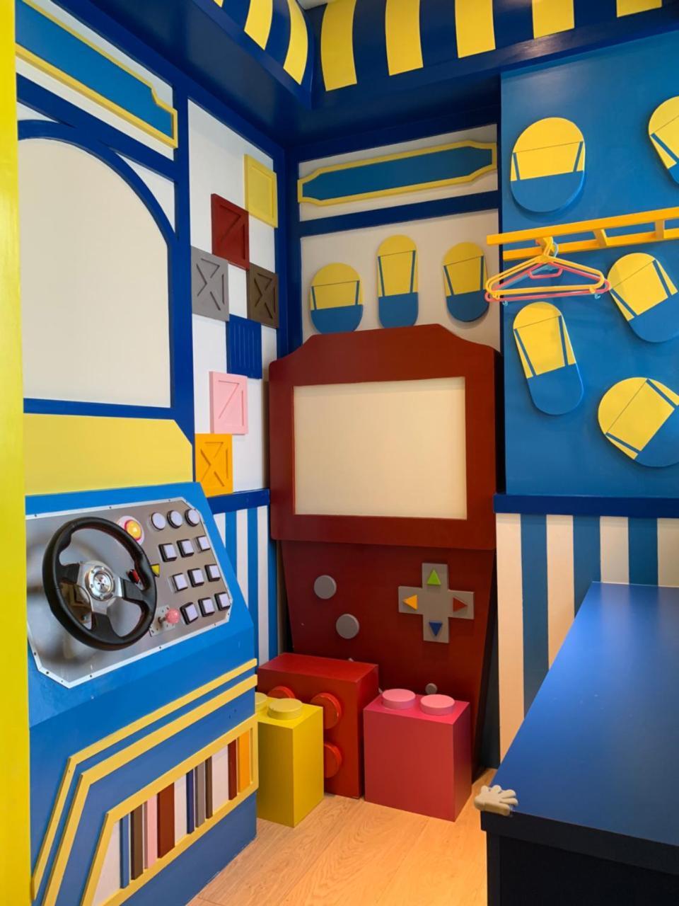 Fun Holiday Family Hostel Tainan Zewnętrze zdjęcie