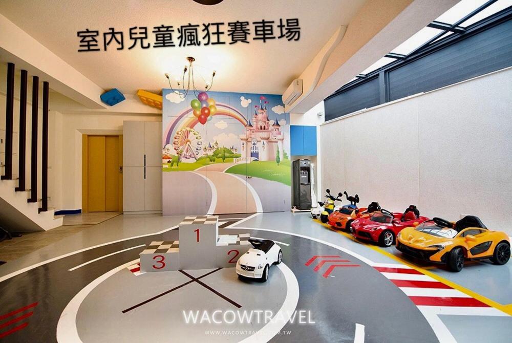 Fun Holiday Family Hostel Tainan Zewnętrze zdjęcie