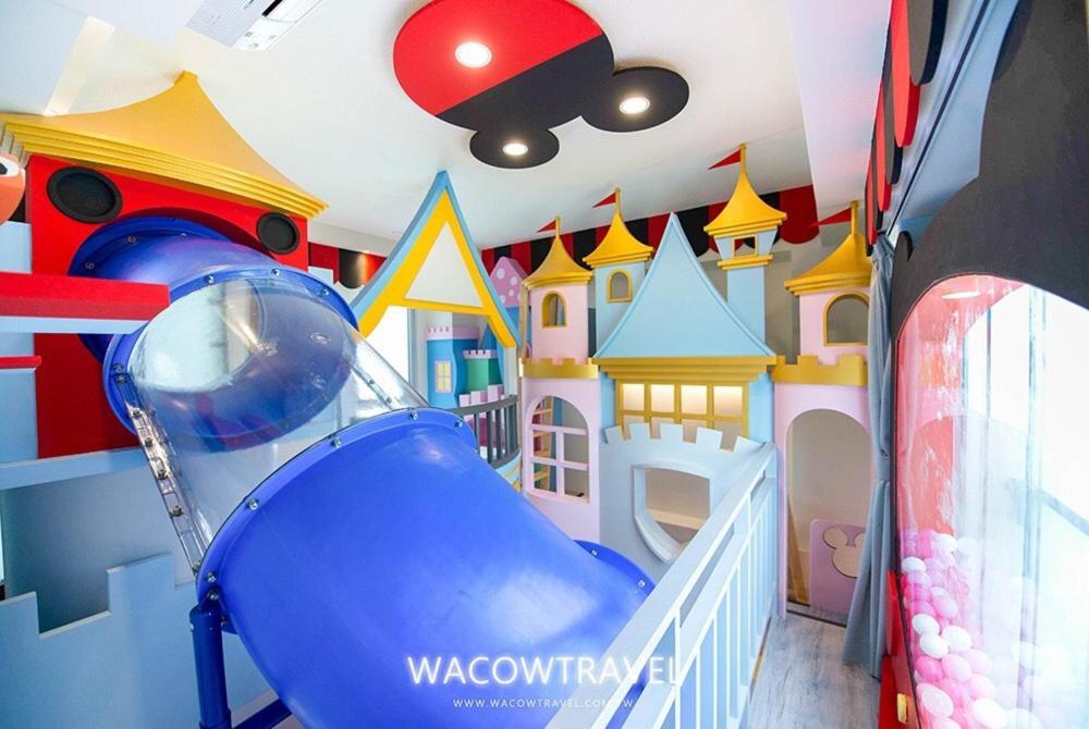 Fun Holiday Family Hostel Tainan Zewnętrze zdjęcie