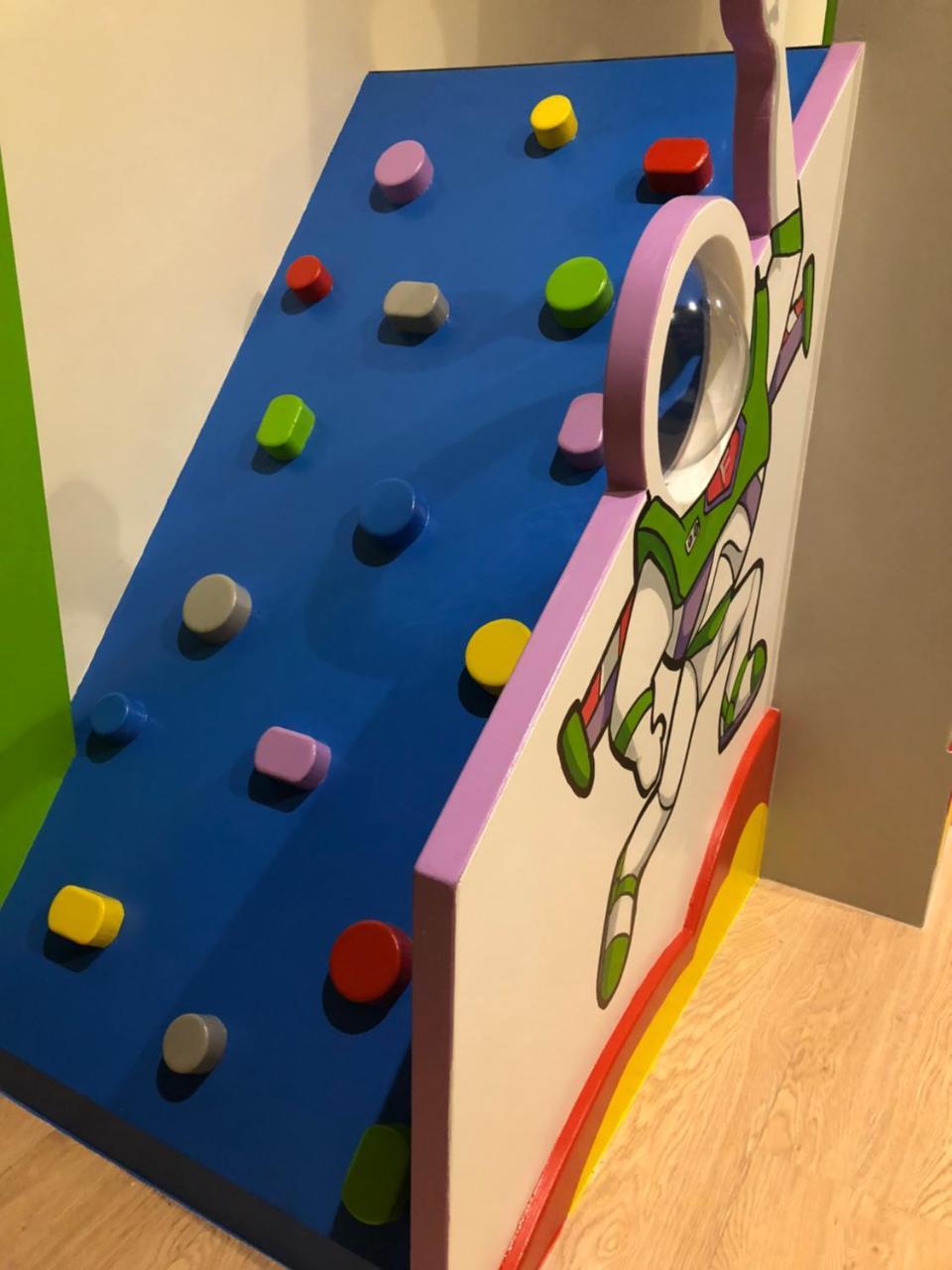 Fun Holiday Family Hostel Tainan Zewnętrze zdjęcie
